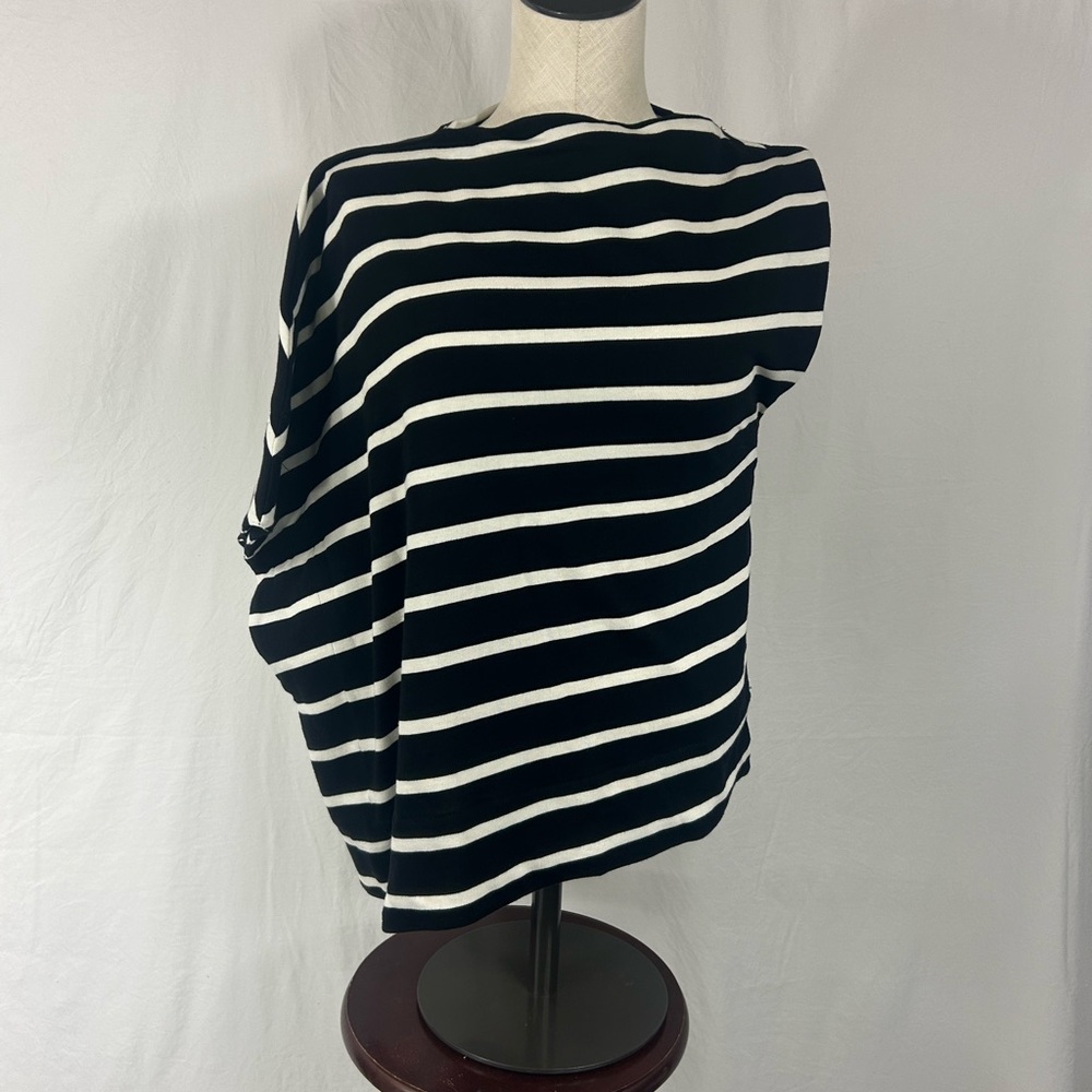 Zara women’s asymmetrical striped top black and white size S NEW